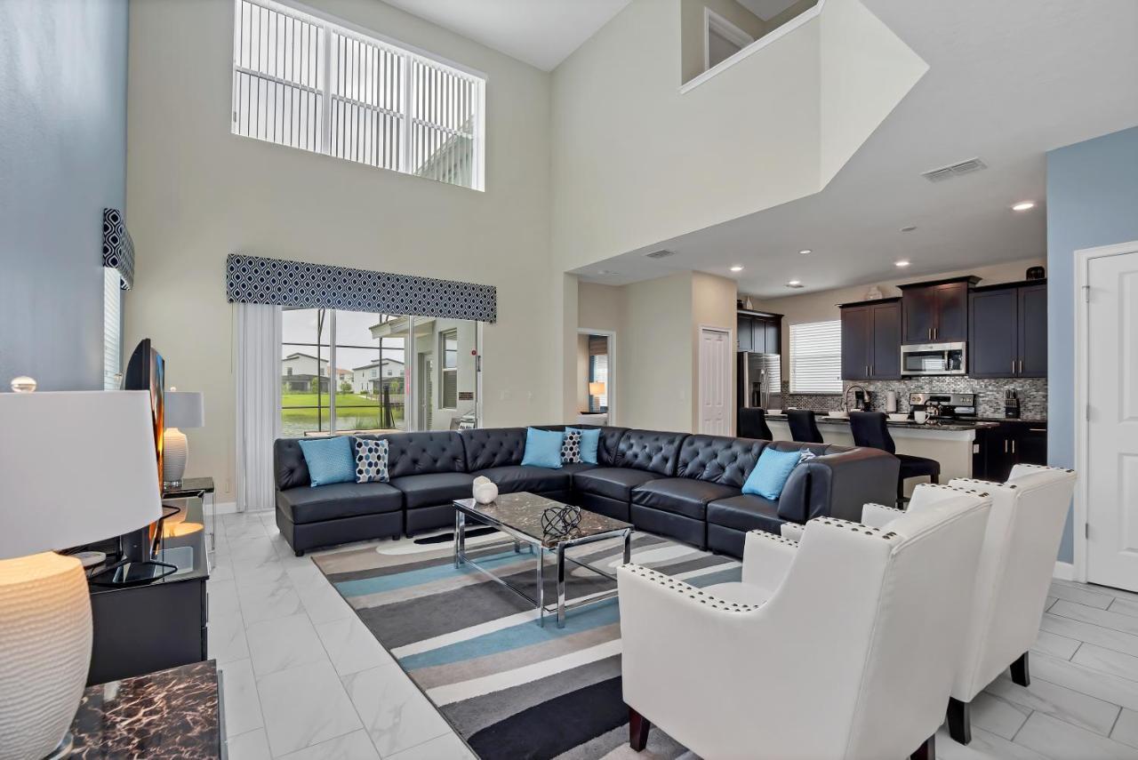 Lakeview With Private Pool And Free Water Park -10mins From Disney- Holiday home Kissimmee