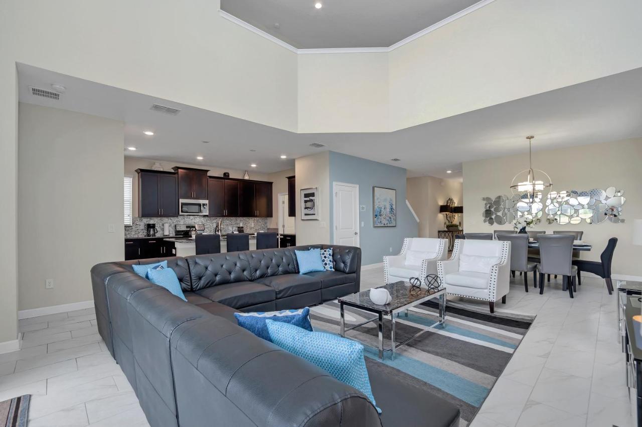 Lakeview With Private Pool And Free Water Park -10mins From Disney- Holiday home Kissimmee